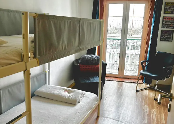 Room In Apartment - 4Lisbon Downtown Private Bedroom City View