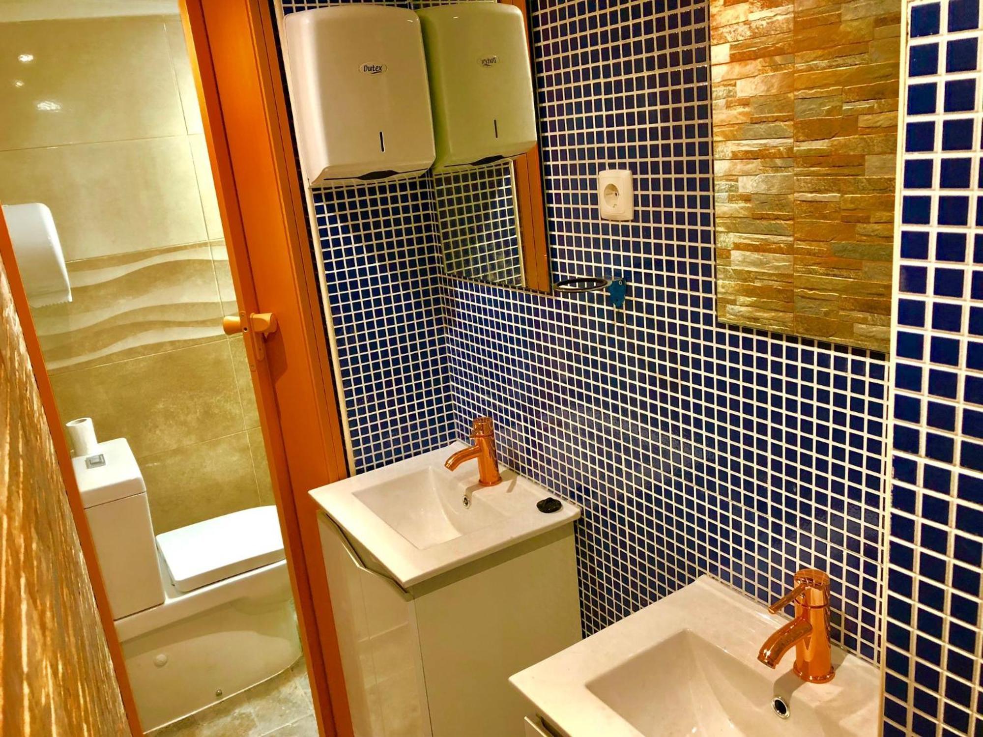In - 4lisbon Downtown Private Bedroom View Gasthof *